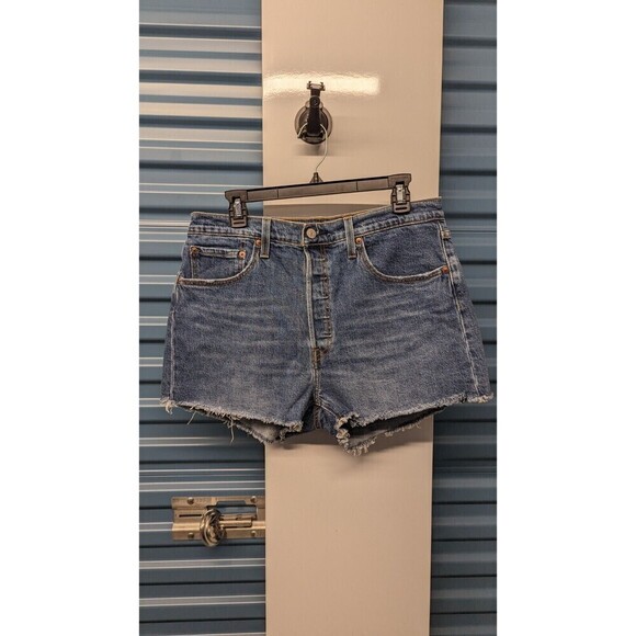 LEVIS High Waist‎ Button Fly Medium Wash Cutoffs Frayed Denim Shorts Size 32 - Picture 1 of 13